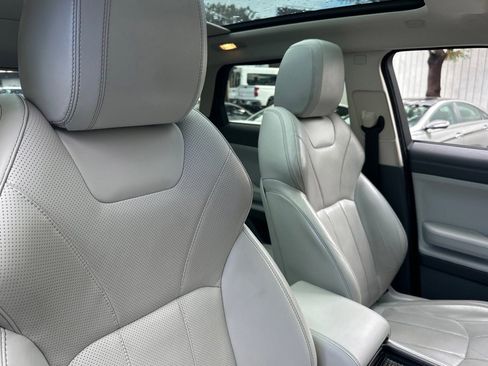 Used 2016 Land Rover Range Rover Evoque HSE image 31