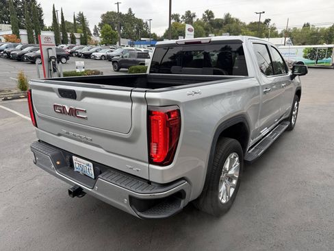 Used 2019 GMC Sierra 1500 SLT w/ SLT Premium Plus Package AWD/4WD image 5