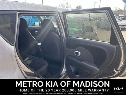Used 2017 Kia Soul image 25