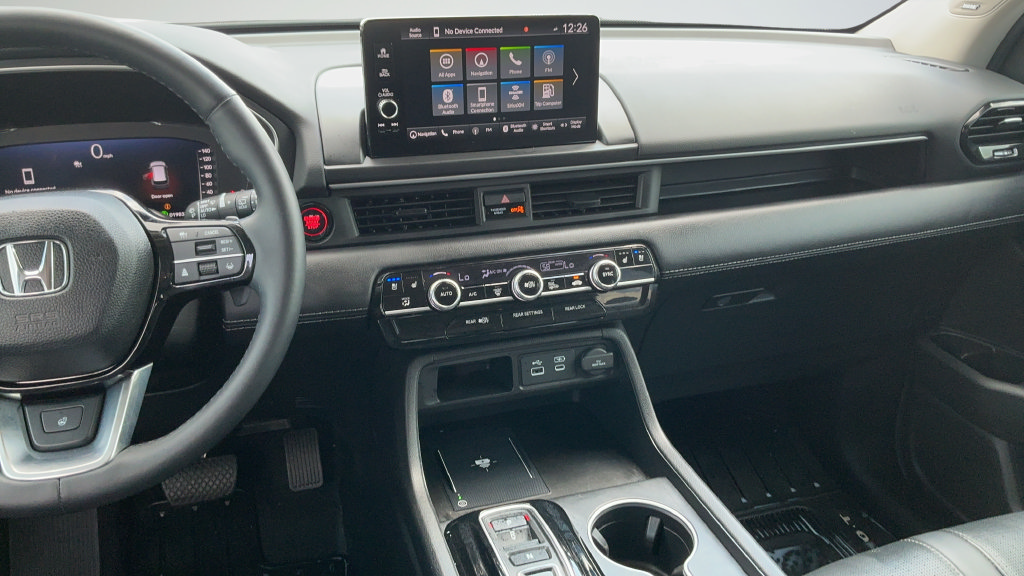 Used 2025 Honda Pilot Elite image 8