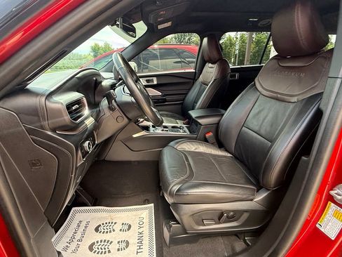Certified 2023 Ford Explorer Platinum w/ Technology Package AWD/4WD image 23