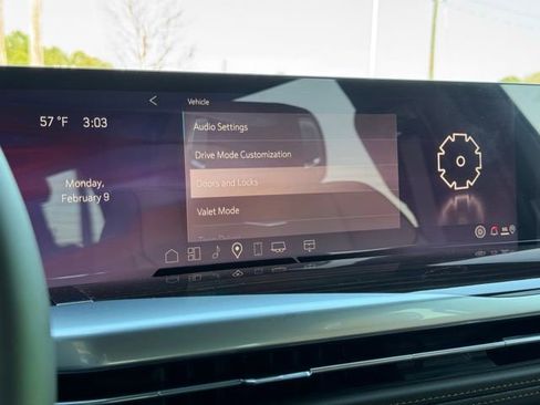 New 2026 Cadillac Escalade Luxury w/ LPO, Radiant Package image 30