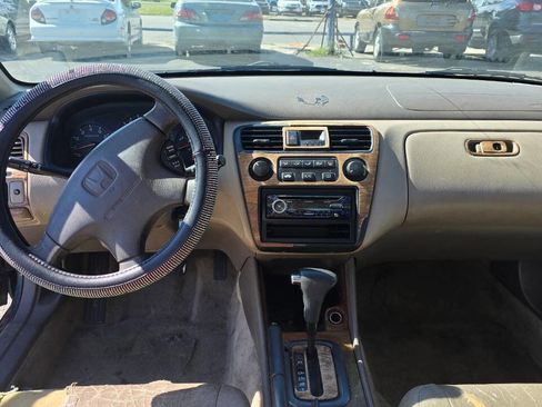 Used 2001 Honda Accord LX image 9