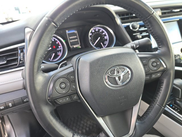 Used 2018 Toyota Camry SE w/ Convenience Package FWD image 12