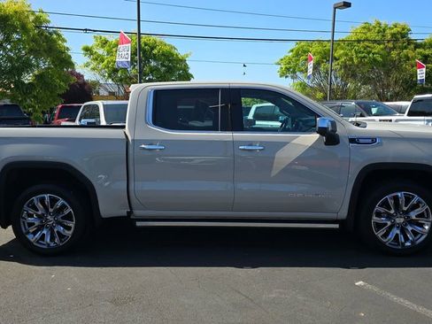 Used 2026 GMC Sierra 1500 Denali AWD/4WD image 12