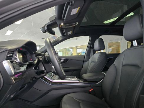 Used 2025 Audi Q7 3.0T Premium Plus image 23