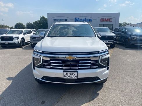 New 2025 Chevrolet Suburban Premier image 9