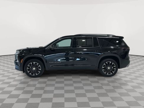 Used 2025 Chevrolet Traverse LT w/ Sun and Wheel Package AWD/4WD image 2