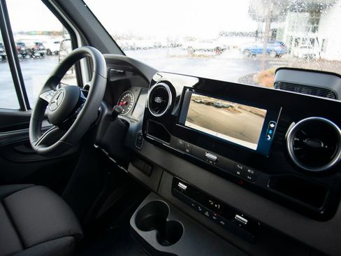 New 2026 Mercedes-Benz Sprinter 4500 image 16