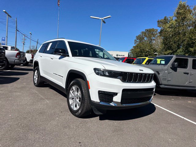 Used 2023 Jeep Grand Cherokee L Limited AWD/4WD image 18