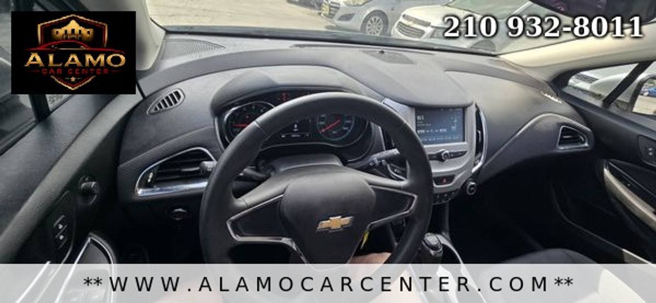Used 2018 Chevrolet Cruze LS FWD image 36