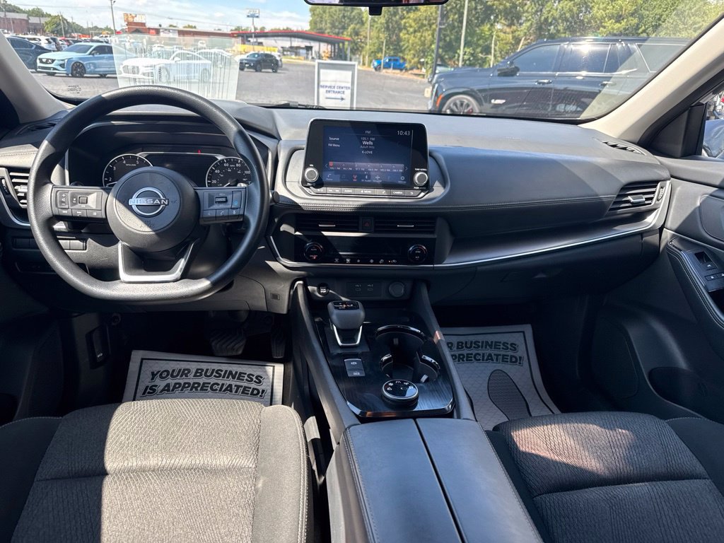 Used 2024 Nissan Rogue SV AWD/4WD image 6