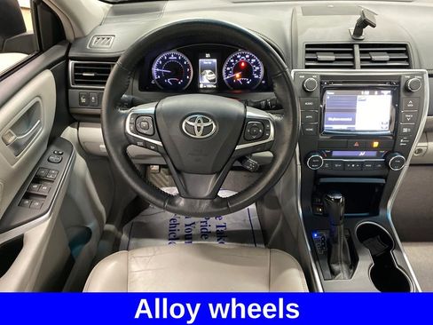 Used 2015 Toyota Camry XLE w/ Moonroof Package image 13