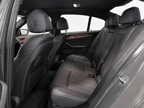 Used 2022 BMW 540i w/ M Sport Package RWD image 15