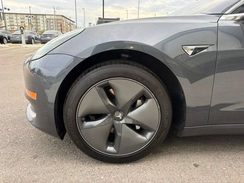Used 2019 Tesla Model 3 Standard Range Plus RWD image 4