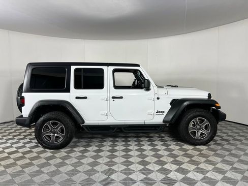 Used 2022 Jeep Wrangler Unlimited Sport image 5
