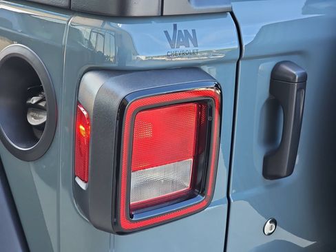 Used 2024 Jeep Wrangler Unlimited Sport AWD/4WD image 37