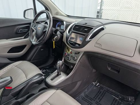 Used 2015 Chevrolet Trax LTZ image 35