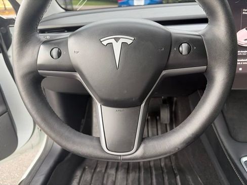 Used 2022 Tesla Model 3 Long Range AWD/4WD image 29
