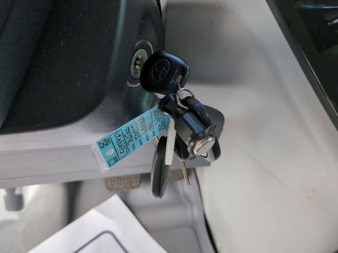 Used 2020 Toyota Sienna L FWD image 26