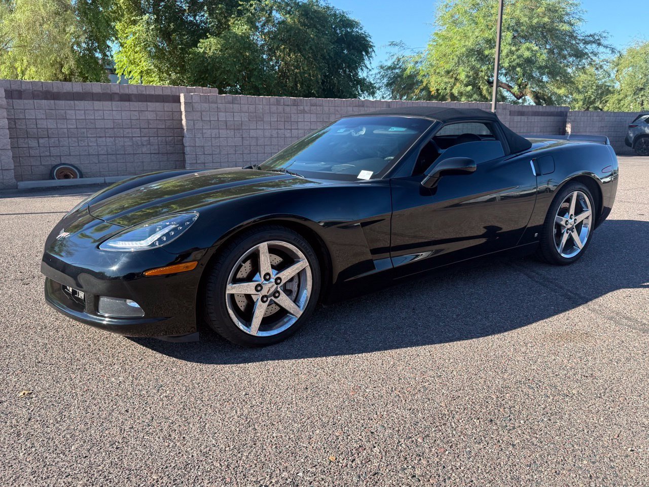 Used 2008 Chevrolet Corvette Convertible w/ Preferred Equipment Group RWD image 1