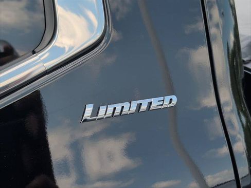 Certified 2025 Toyota Tundra Limited AWD/4WD image 6