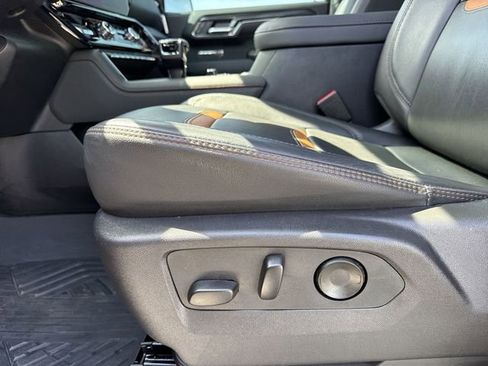 Used 2024 GMC Sierra 1500 AT4 w/ AT4 Premium Package image 12