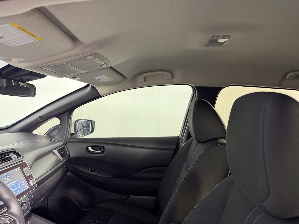 Used 2025 Nissan Leaf S FWD image 17