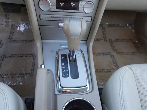 Used 2008 Lincoln MKZ image 17