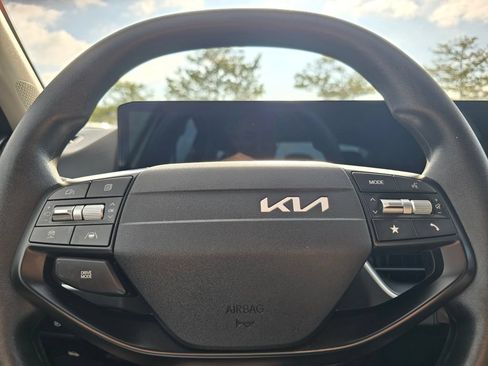 Used 2025 Kia K4 FWD image 18