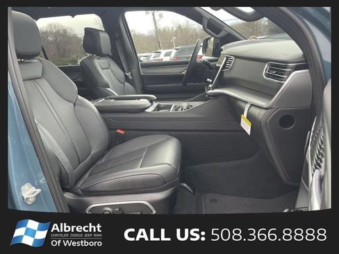 New 2026 Jeep Grand Wagoneer Limited AWD/4WD image 17