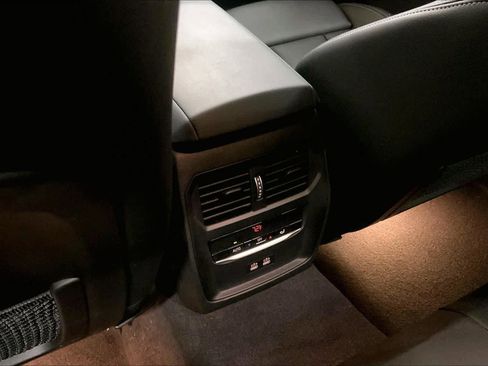 Used 2023 BMW 330e image 36