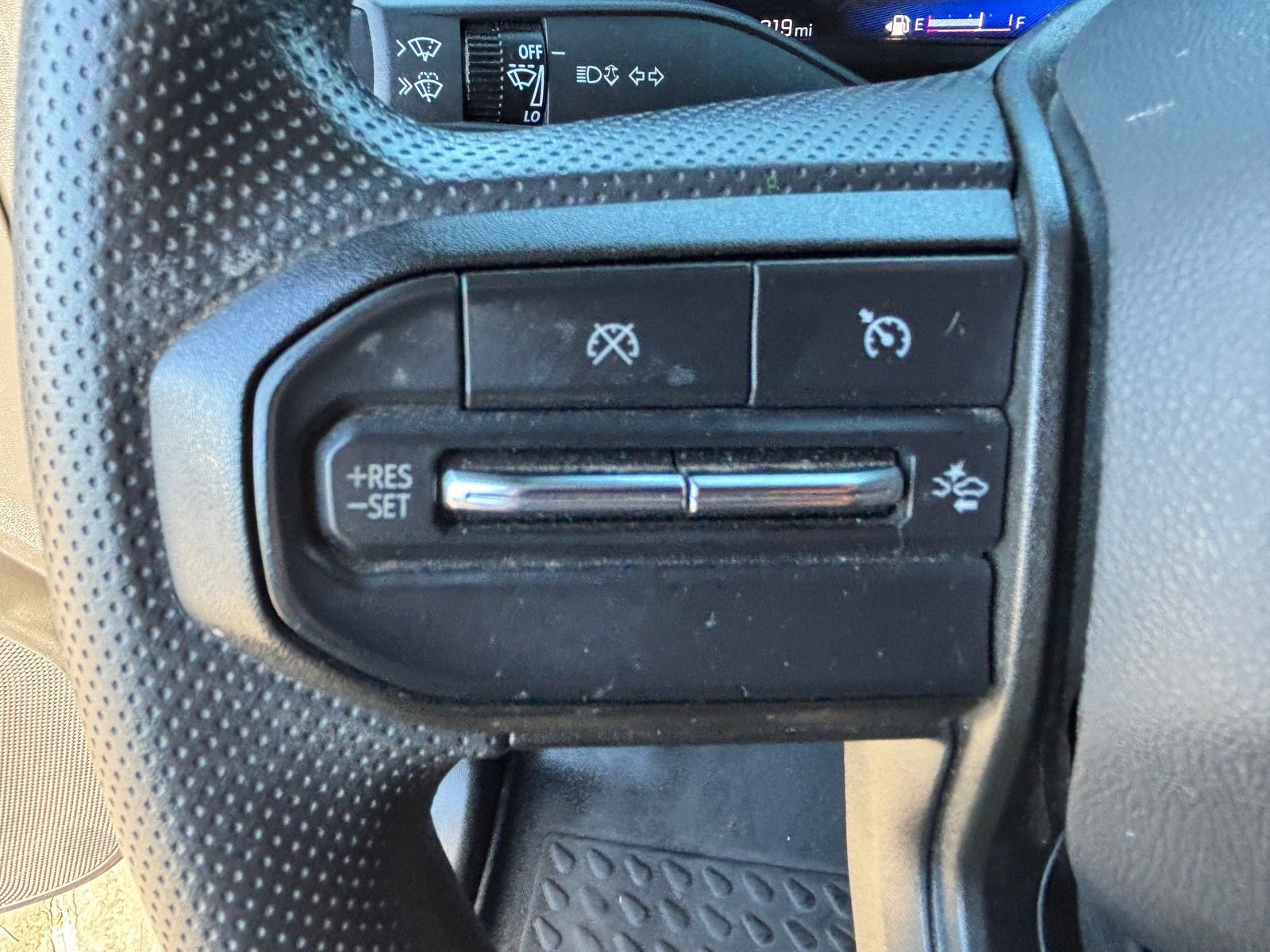 Used 2024 Chevrolet Colorado W/T w/ WT Convenience Package RWD image 21