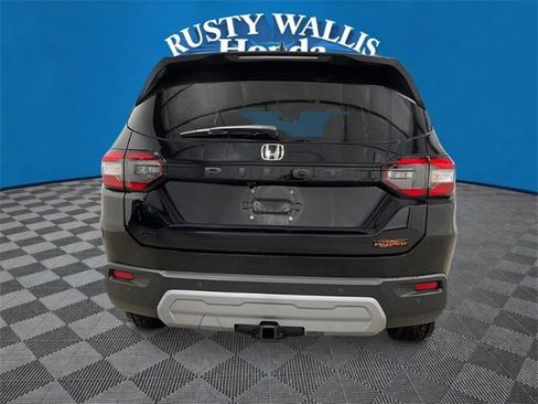 New 2025 Honda Pilot TrailSport image 4