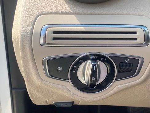 Used 2015 Mercedes-Benz C 300 Sedan image 22