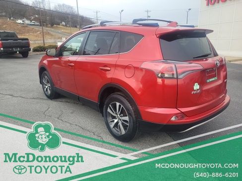 Used 2017 Toyota RAV4 XLE image 7