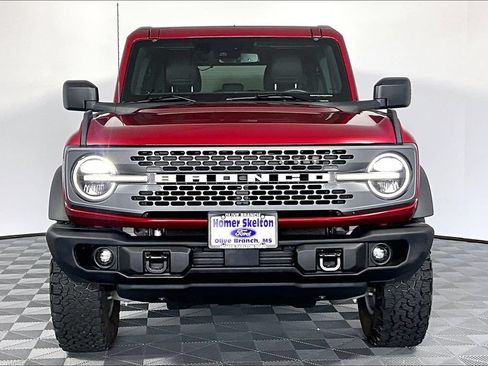 Used 2025 Ford Bronco Badlands AWD/4WD image 3