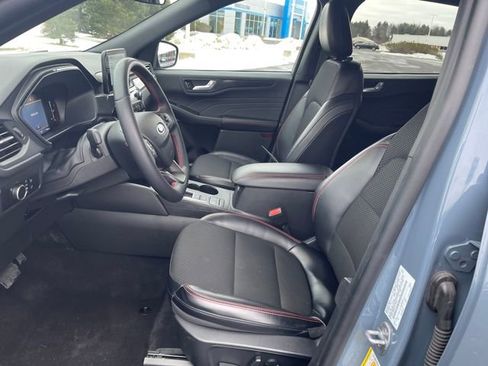 Used 2025 Ford Escape ST-Line AWD/4WD image 11