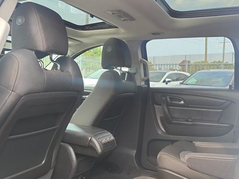 Used 2017 Chevrolet Traverse LT w/ Style and Technology Package AWD/4WD image 23