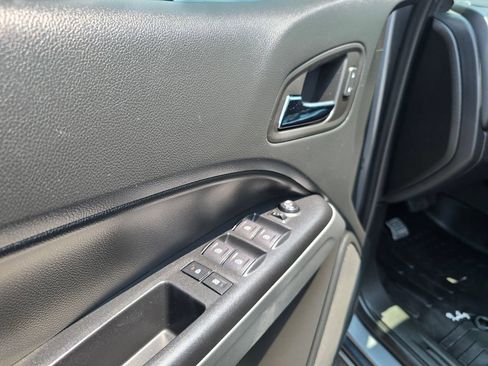 Used 2022 Chevrolet Colorado LT w/ LT Convenience Package RWD image 10