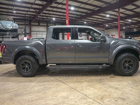 Used 2018 Ford F150 Raptor w/ Equipment Group 802A Luxury AWD/4WD image 10