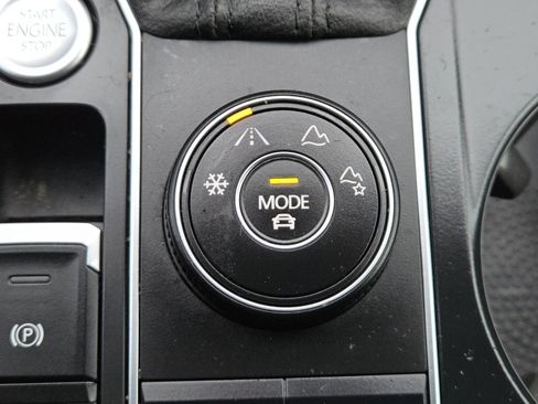 Used 2019 Volkswagen Atlas SE image 6