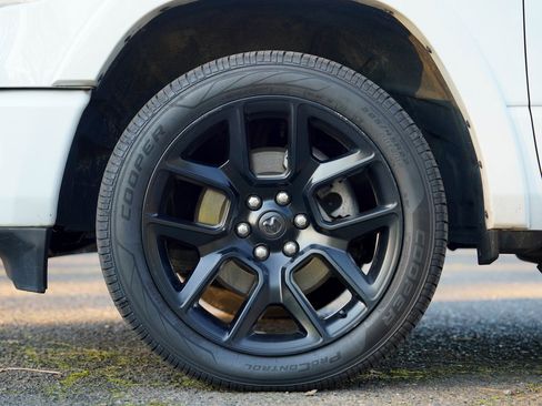 Used 2020 RAM 1500 Laramie image 24