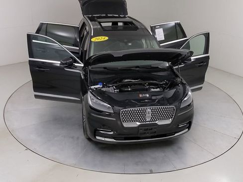 Used 2024 Lincoln Aviator Reserve AWD/4WD image 48