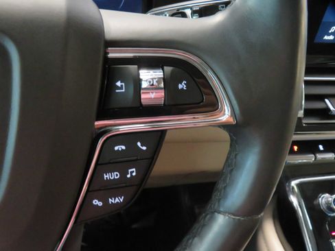 Used 2020 Lincoln Navigator Reserve w/ Luxury Package image 34