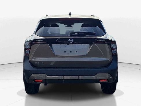 New 2026 Nissan Kicks SV w/ SV Premium Package FWD image 6
