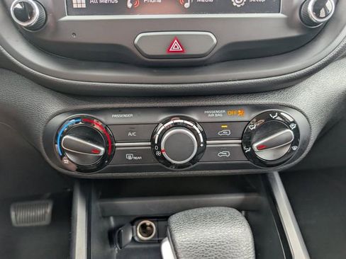 Used 2024 Kia Soul LX w/ Option Group 015 FWD image 17