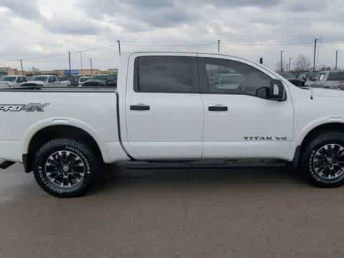 Used 2018 Nissan Titan PRO-4X w/ Pro-4x Utility Package image 9