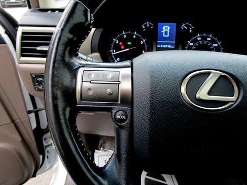 Used 2018 Lexus GX 460 Premium w/ Premium Package AWD/4WD image 22
