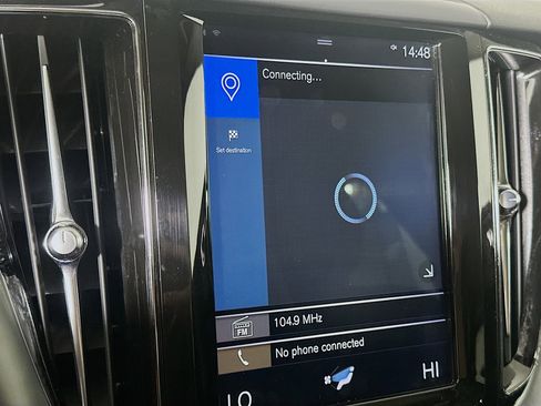 Used 2020 Volvo XC60 T5 Momentum image 22